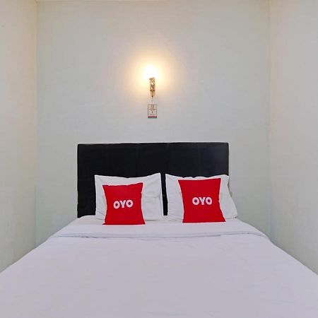Capital O 90407 Wisma Bahtera Hotel Чиребон Екстер'єр фото