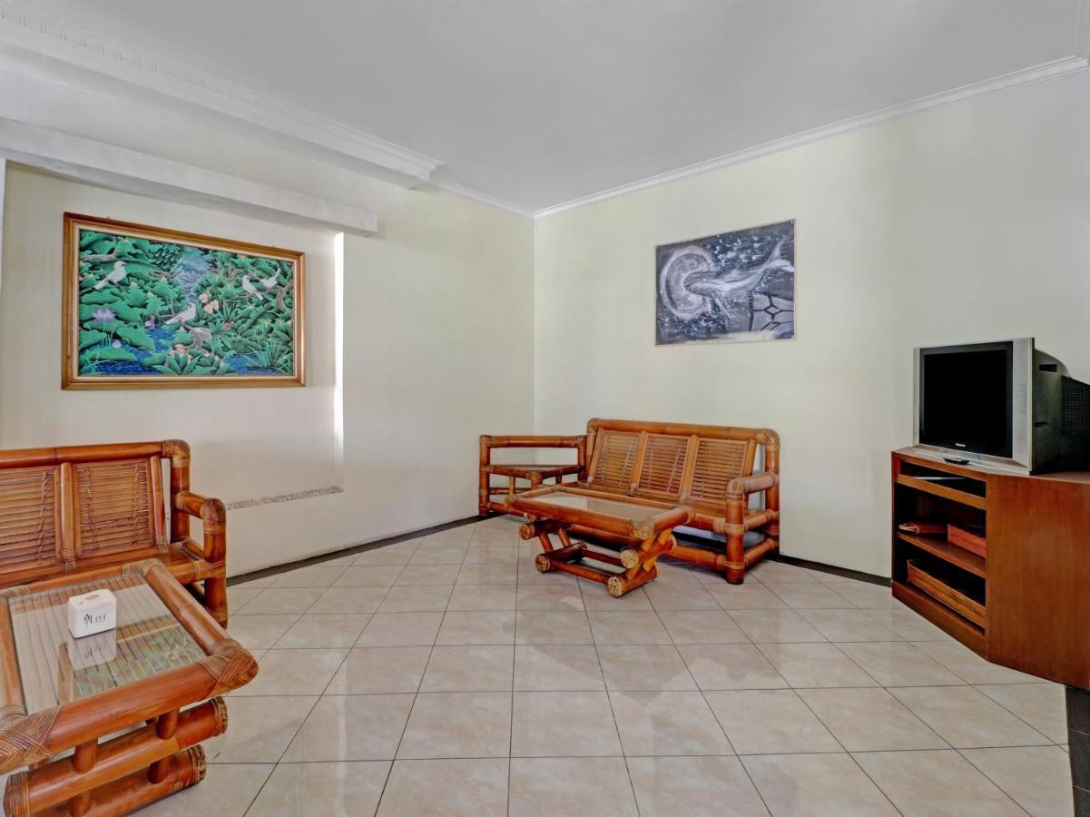 Capital O 90407 Wisma Bahtera Hotel Чиребон Екстер'єр фото