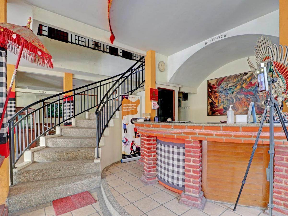 Capital O 90407 Wisma Bahtera Hotel Чиребон Екстер'єр фото