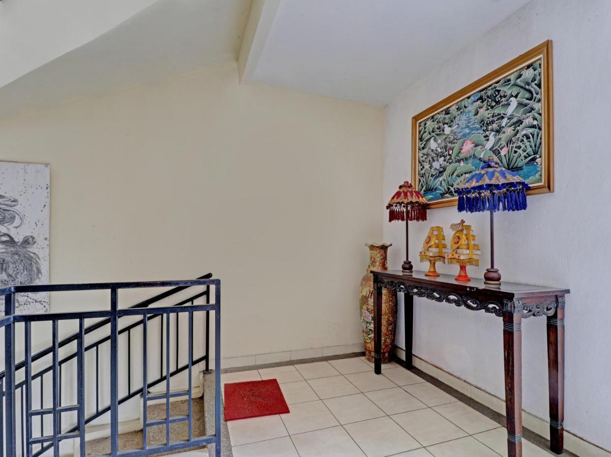 Capital O 90407 Wisma Bahtera Hotel Чиребон Екстер'єр фото