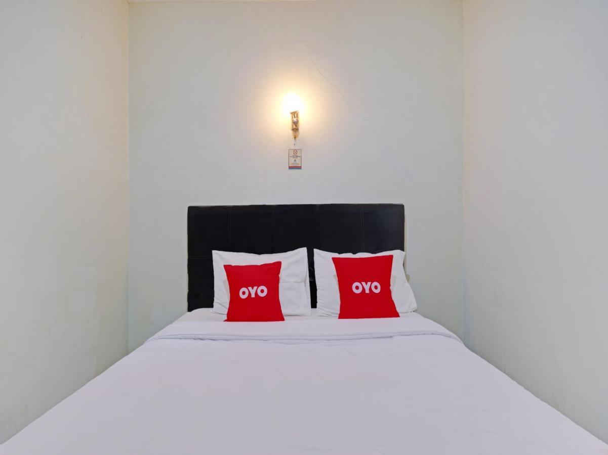 Capital O 90407 Wisma Bahtera Hotel Чиребон Екстер'єр фото