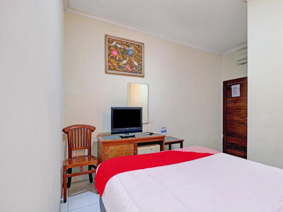 Capital O 90407 Wisma Bahtera Hotel Чиребон Екстер'єр фото