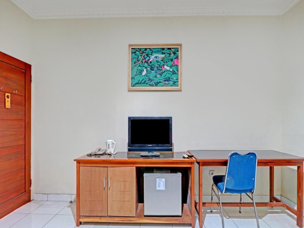 Capital O 90407 Wisma Bahtera Hotel Чиребон Екстер'єр фото