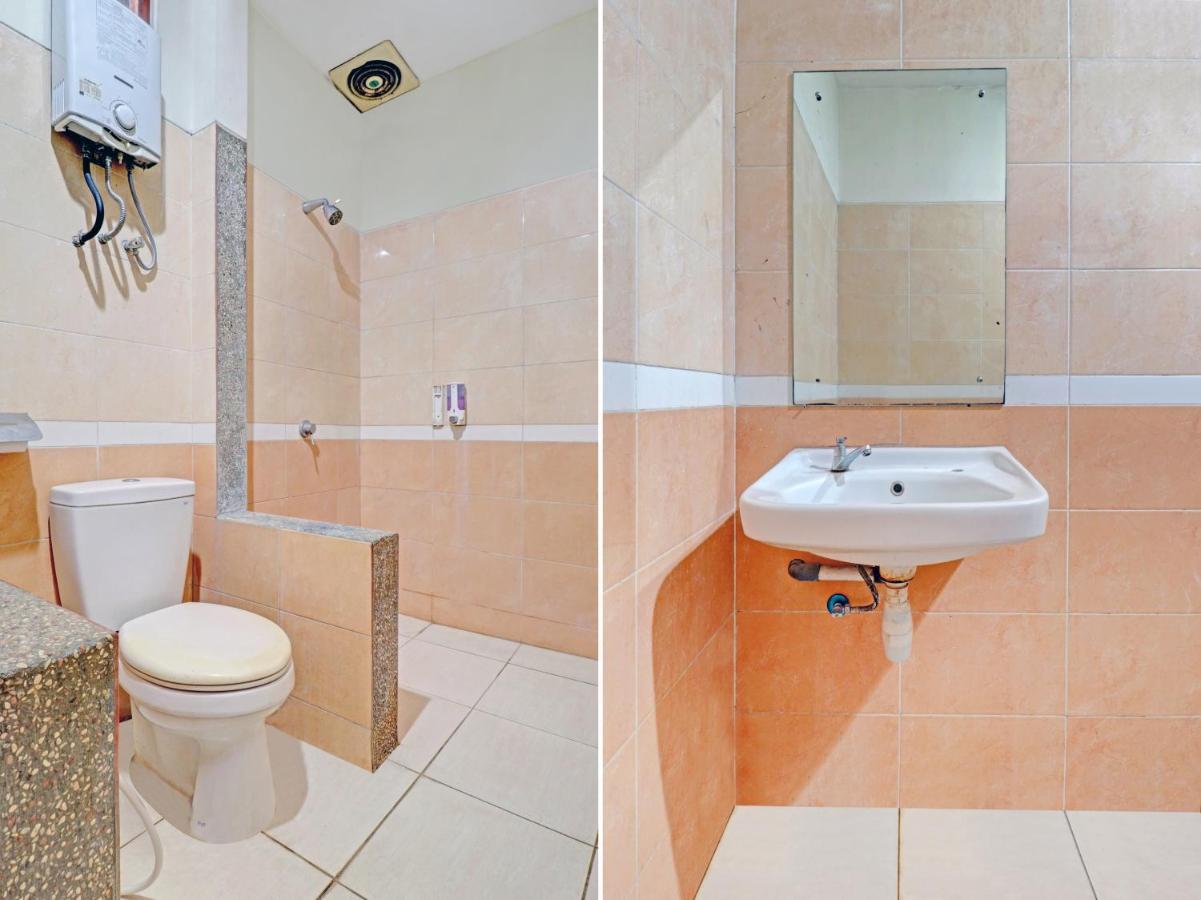 Capital O 90407 Wisma Bahtera Hotel Чиребон Екстер'єр фото